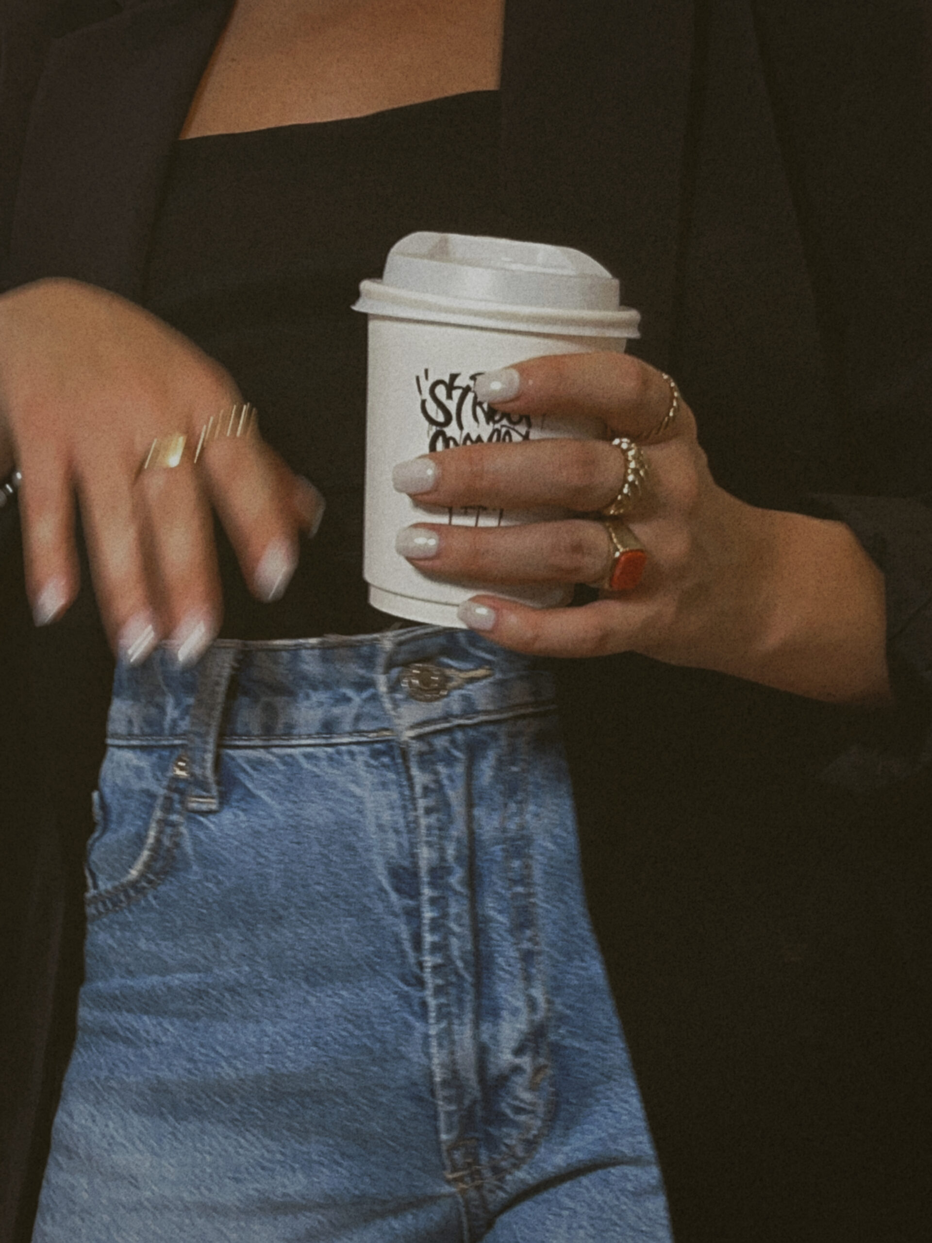 how aesthetic businesses can attract their ideal audience using carousels